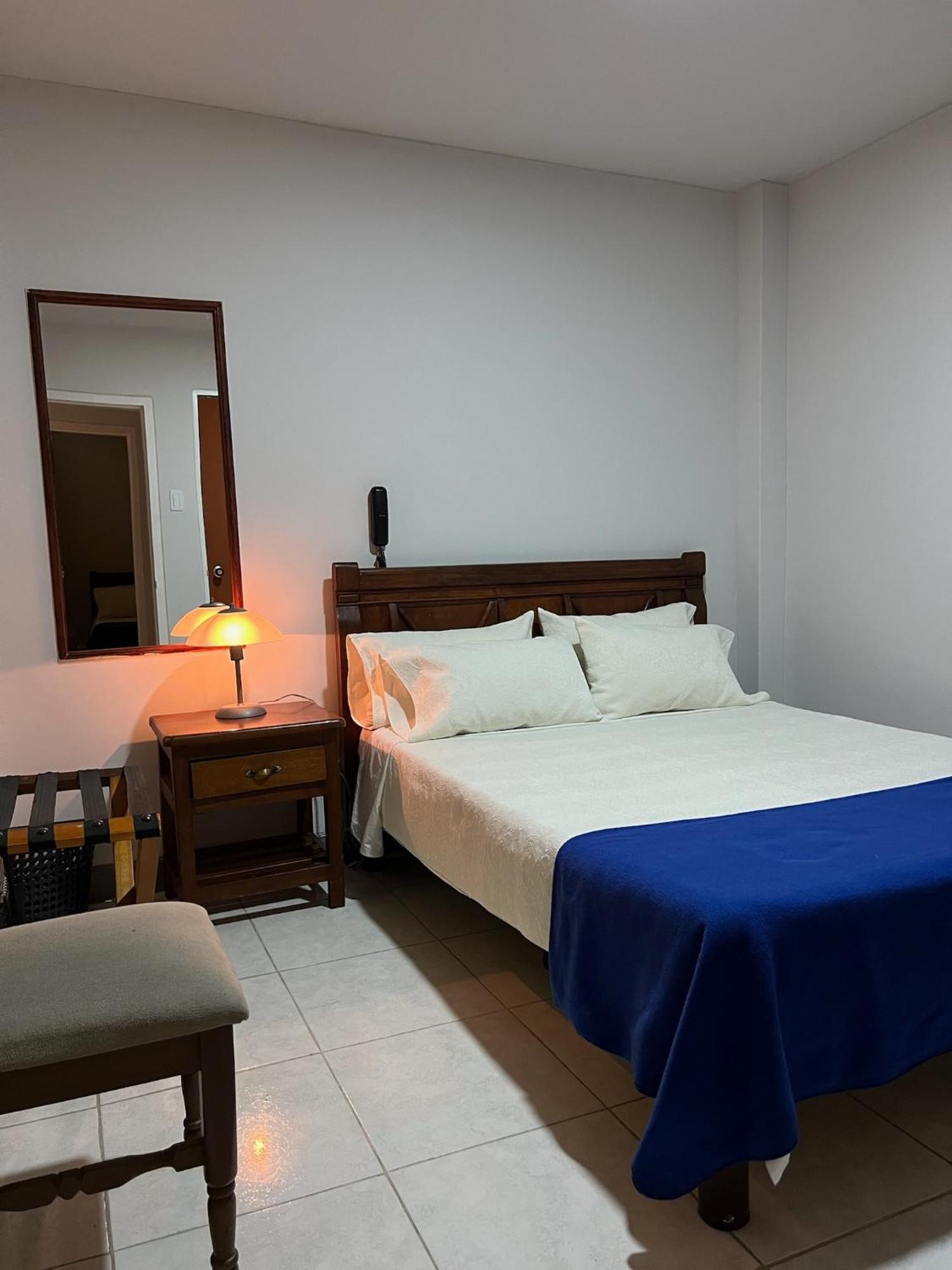 Hotel Armenia Centro Экстерьер фото