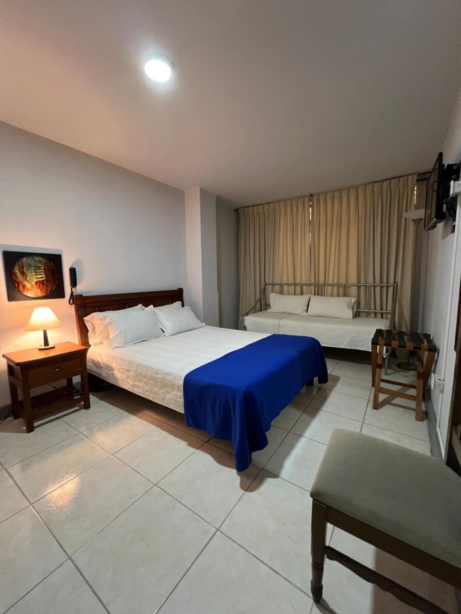 Hotel Armenia Centro Экстерьер фото